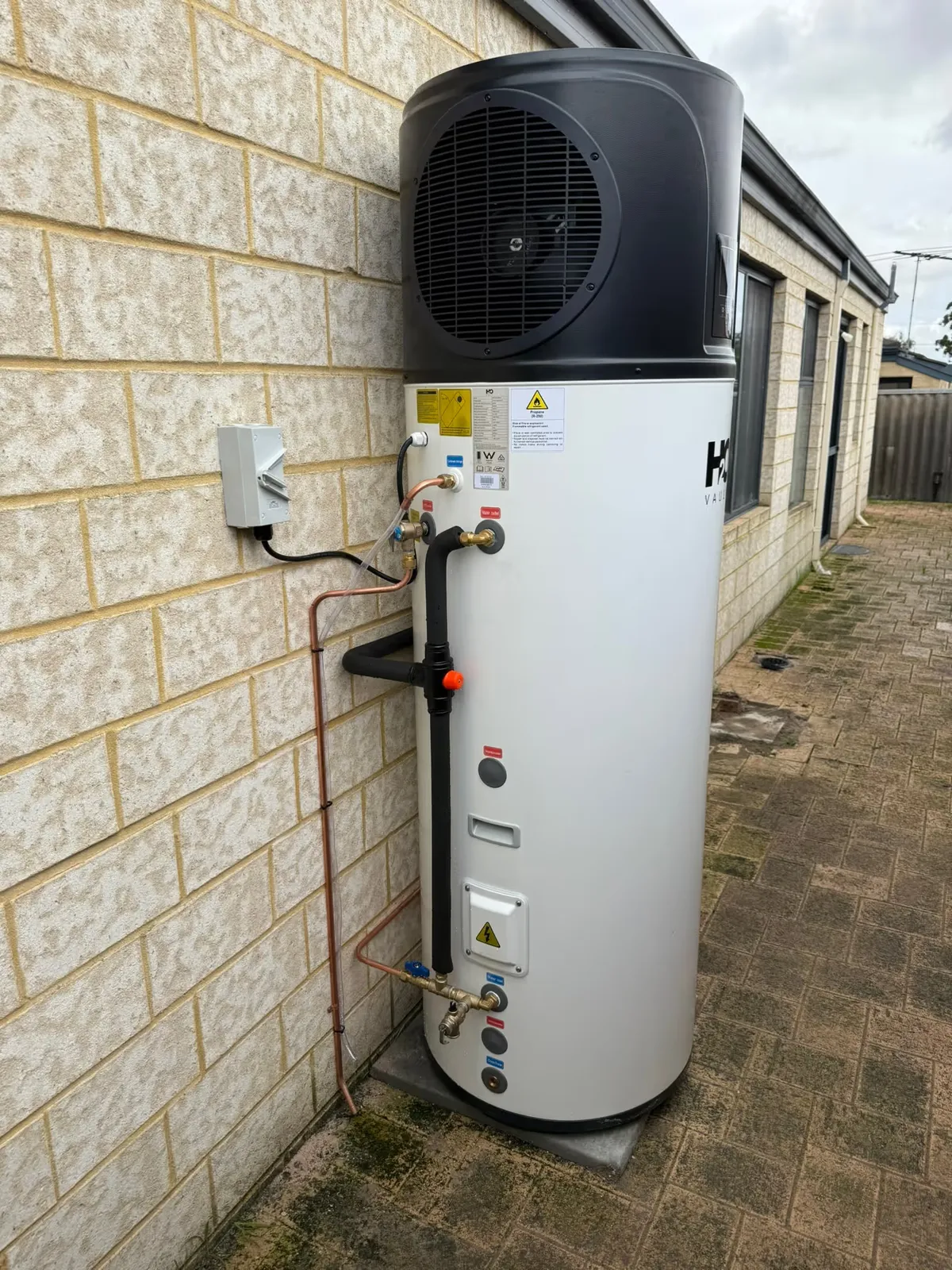 Jac & Co domestic heat pump system